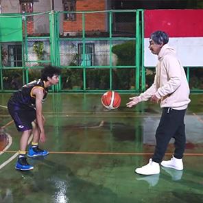 crash on court kick avenue eps 1 makin seru bareng pop mie!